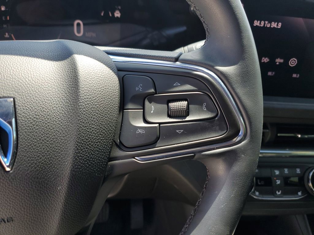 Used 2025 Buick Envista Preferred w/ Convenience I Package FWD image 24