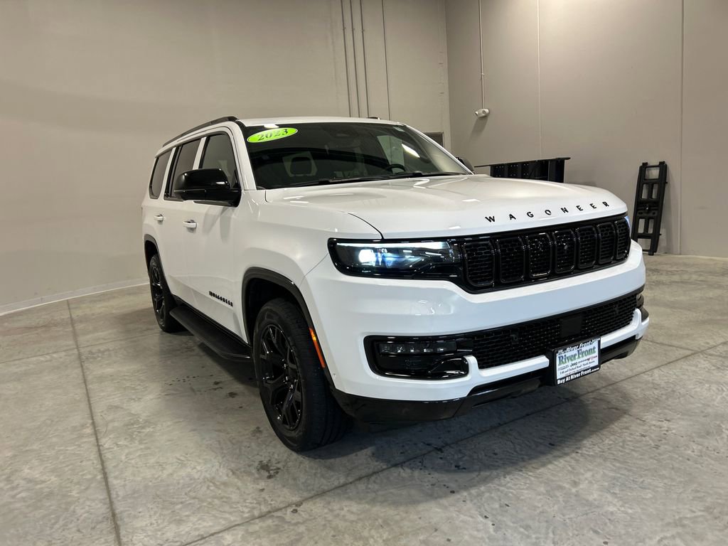 Used 2023 Jeep Wagoneer 4WD w/ Convenience Group I image 4