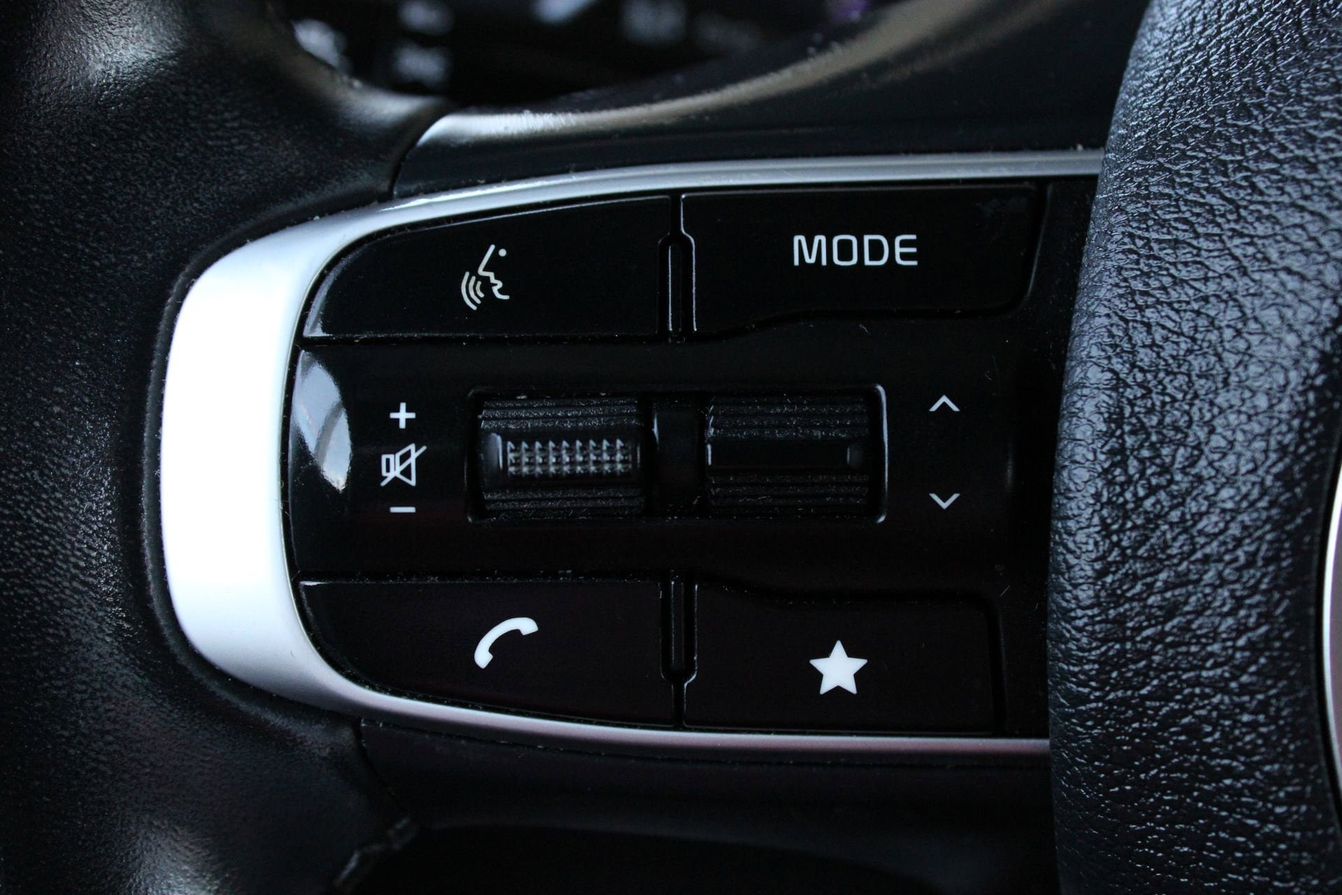 Used 2023 Kia Sportage SX FWD image 29