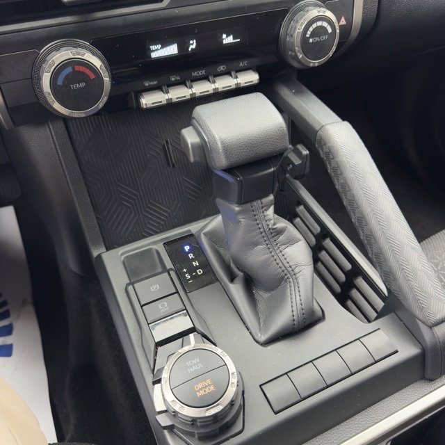 Used 2025 Toyota 4Runner SR5 image 19