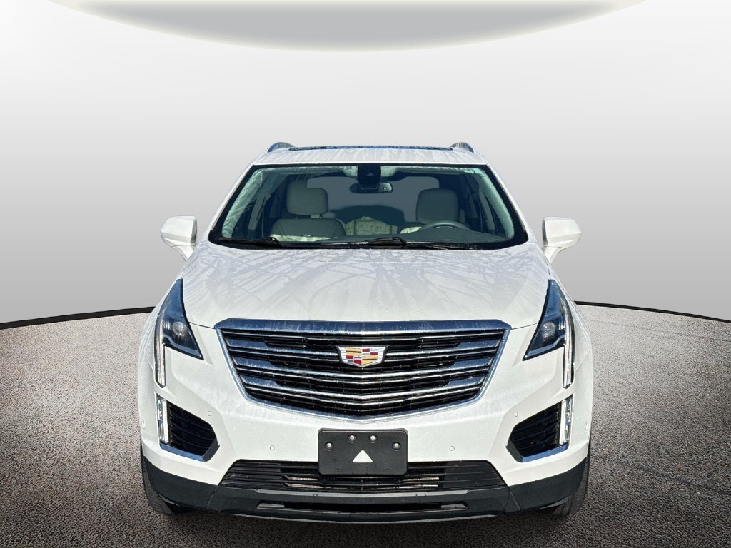 Used 2017 Cadillac XT5 Premium Luxury w/ Driver Assist Package FWD image 5