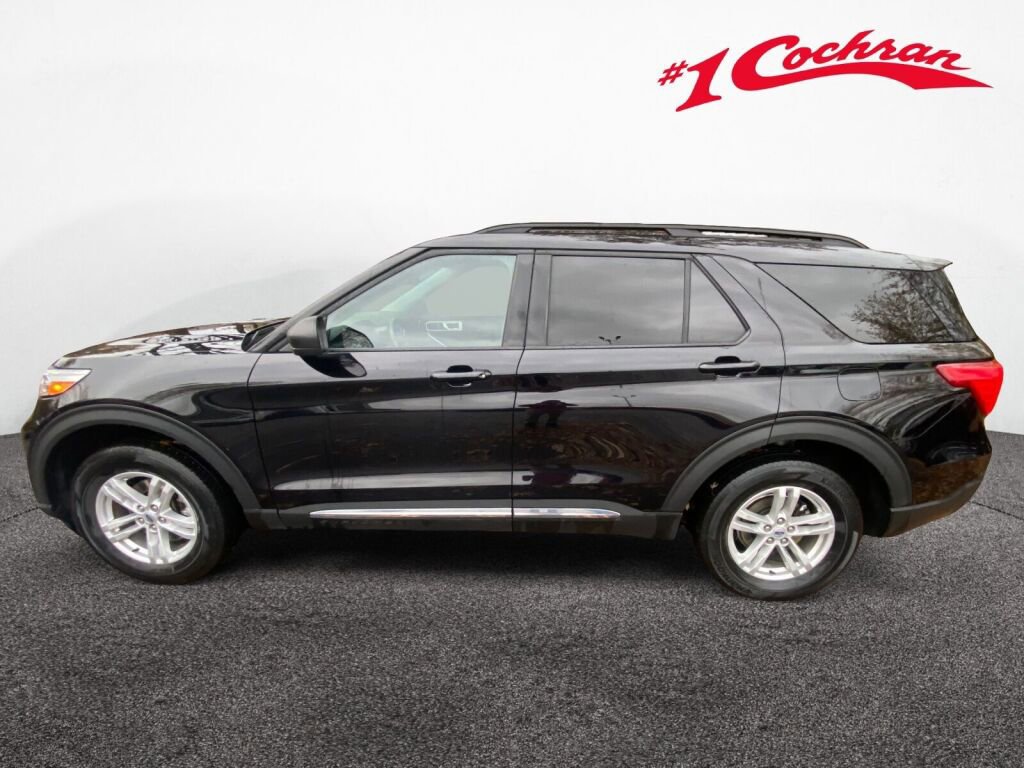 Used 2023 Ford Explorer XLT w/ Equipment Group 202A image 4