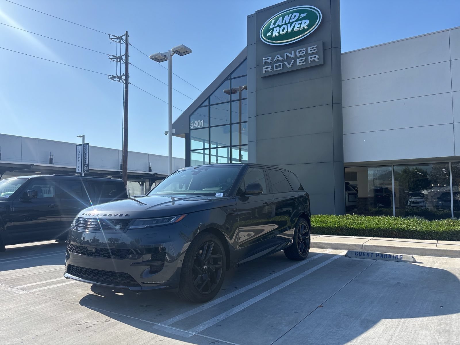 Certified 2024 Land Rover Range Rover Sport Dynamic SE AWD/4WD image 1