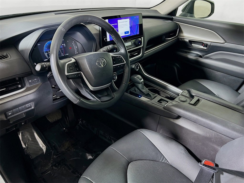 Certified 2025 Toyota Grand Highlander AWD image 10