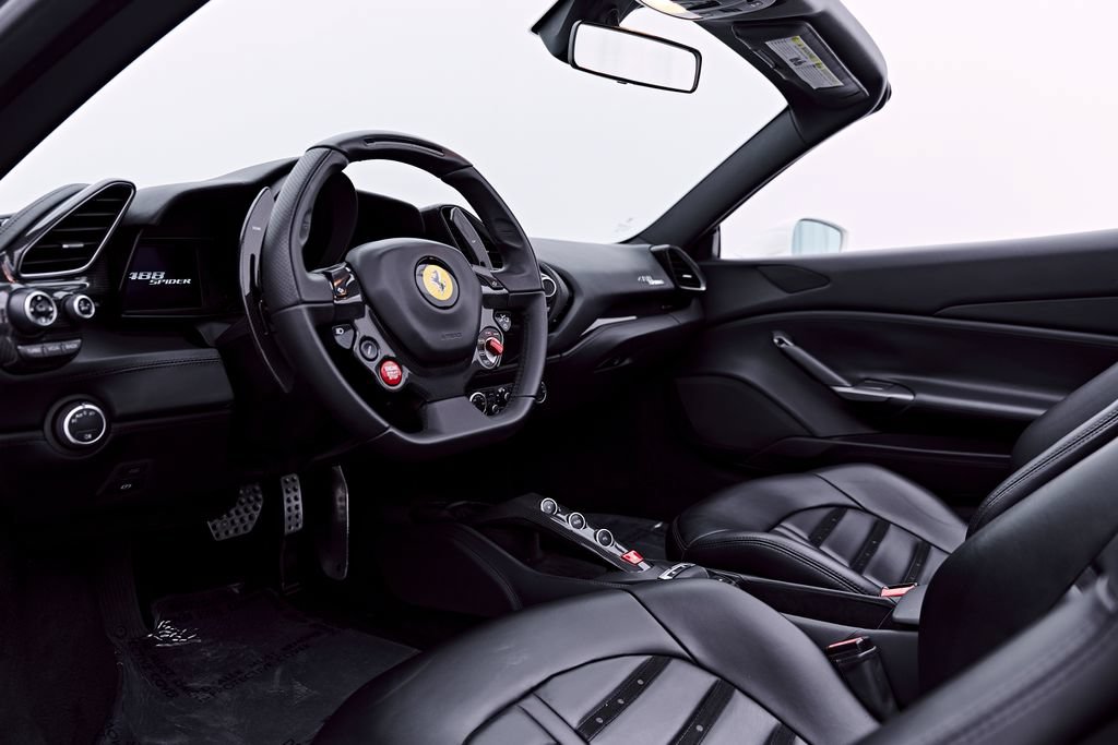 Used 2019 Ferrari 488 Spider RWD image 2