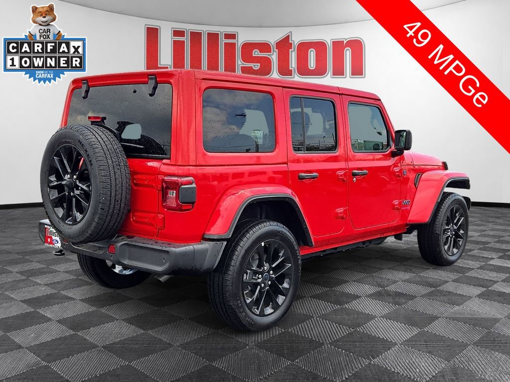Used 2025 Jeep Wrangler Unlimited Sahara w/ Safety Group AWD/4WD image 4