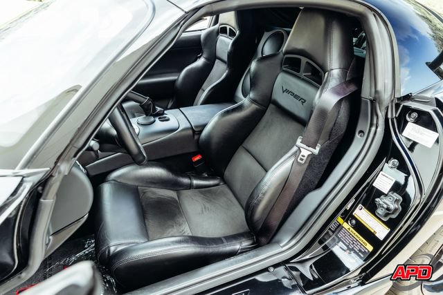 Used 2009 Dodge Viper ACR RWD image 4