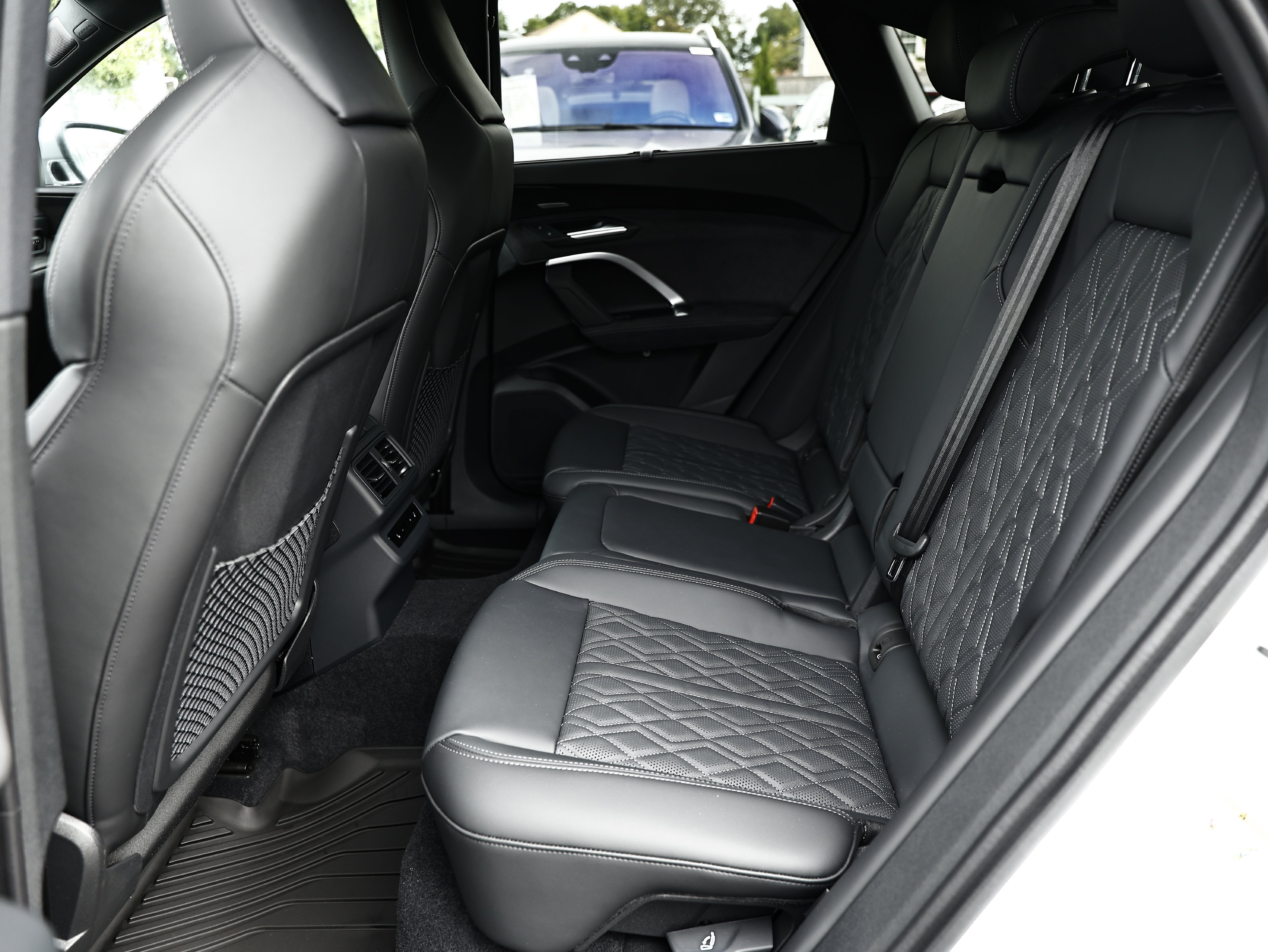 New 2026 Audi SQ5 Prestige AWD/4WD image 26