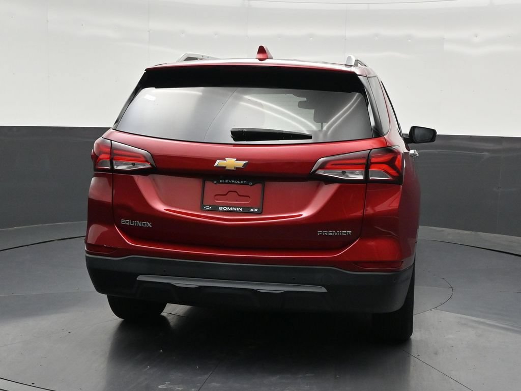 Used 2024 Chevrolet Equinox Premier FWD image 4