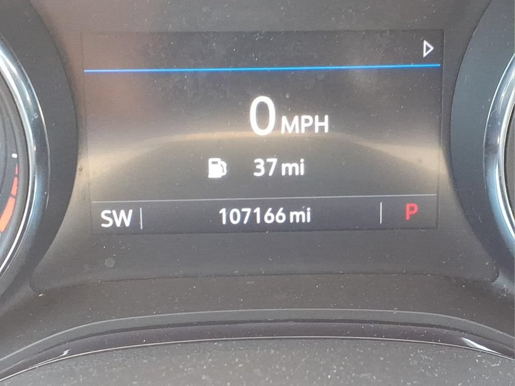 Used 2021 Buick Encore GX Essence w/ Experience Buick Package FWD image 6