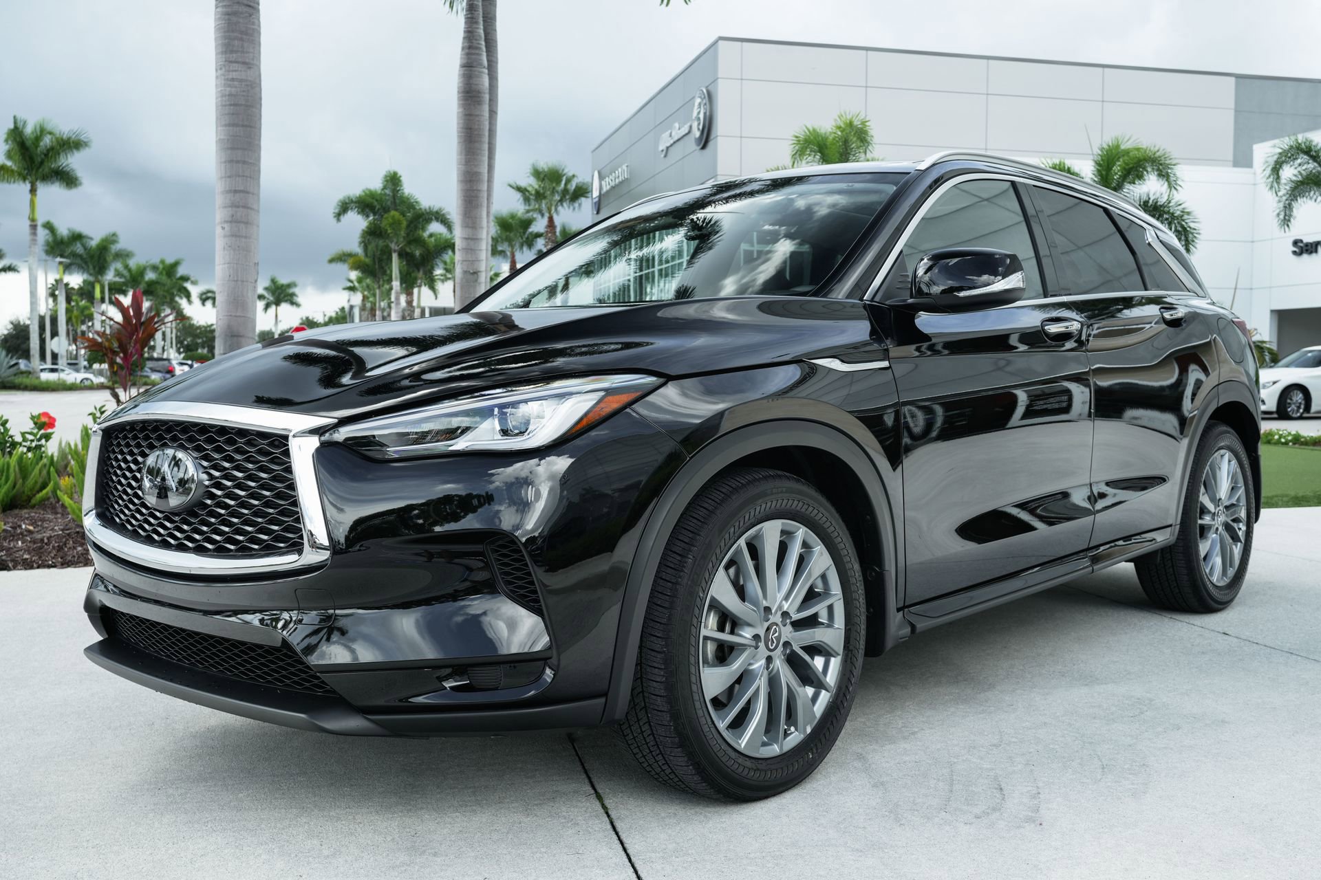 Used 2025 INFINITI QX50 Luxe image 4