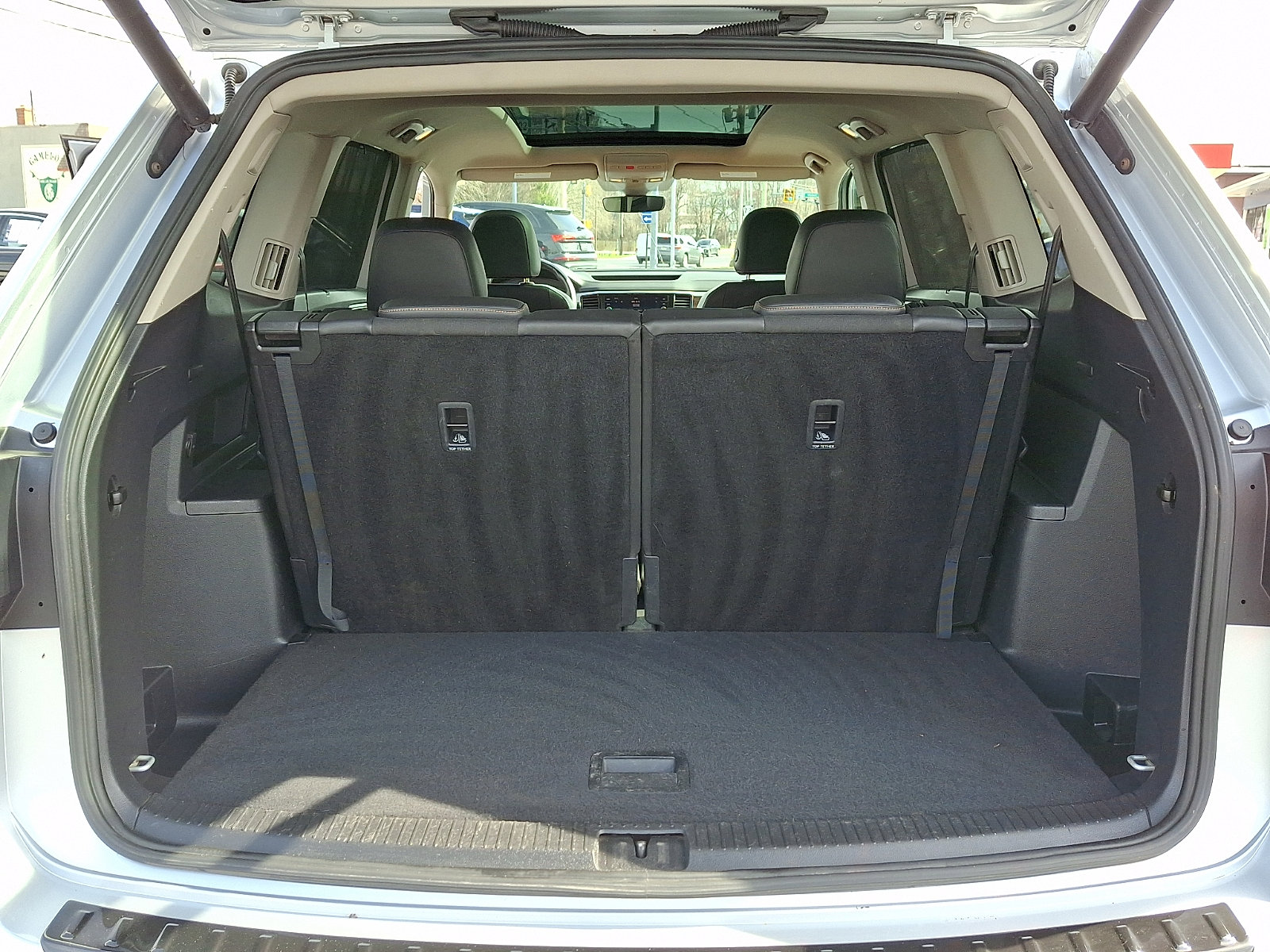 Used 2018 Volkswagen Atlas SEL Premium image 30