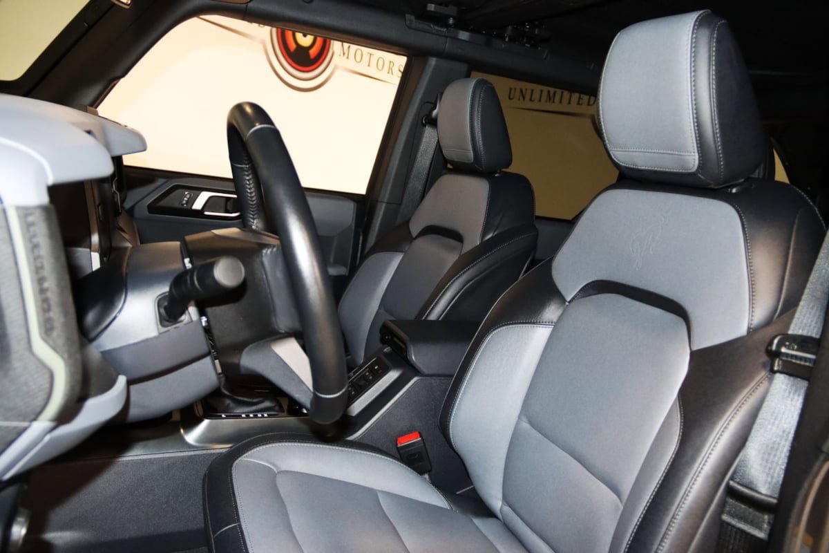 Used 2024 Ford Bronco Everglades image 48