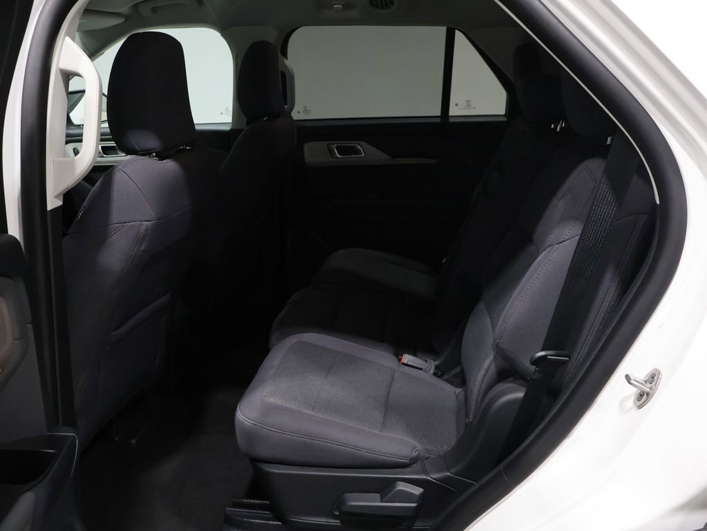 Used 2025 Ford Explorer Active image 17