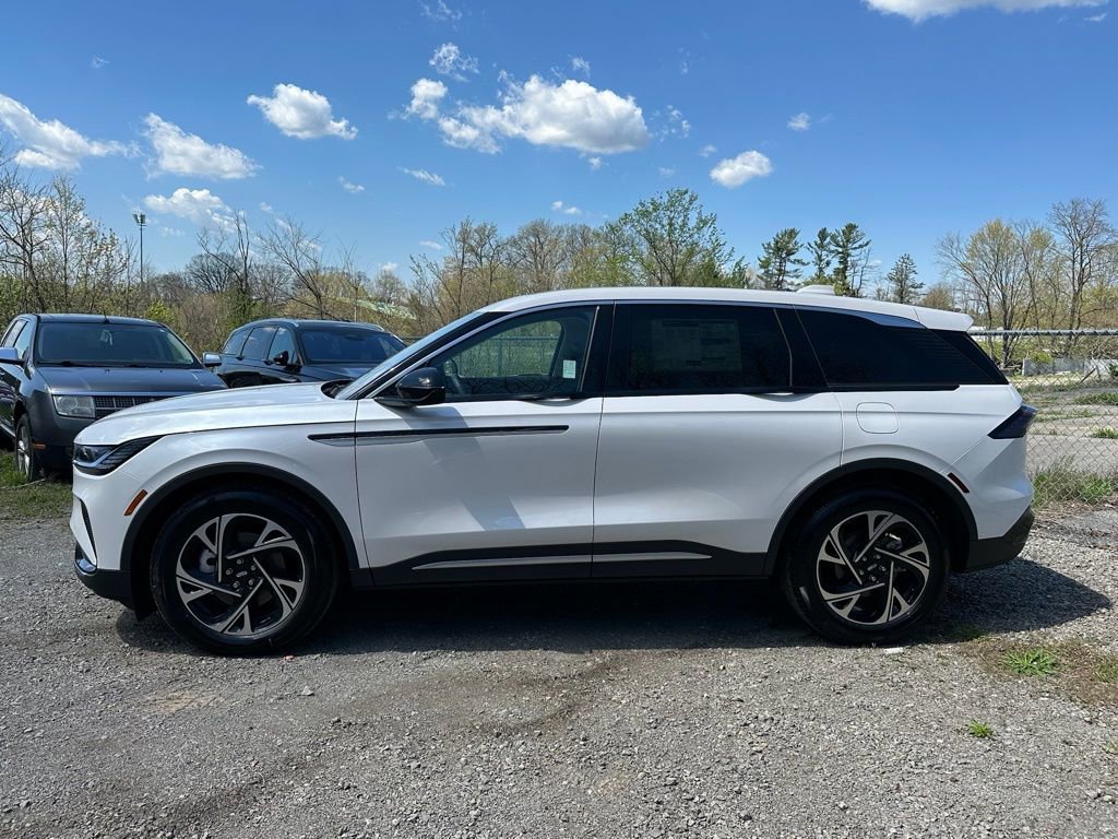 New 2026 Lincoln Nautilus Premier w/ Equipment Group 102A AWD/4WD image 2