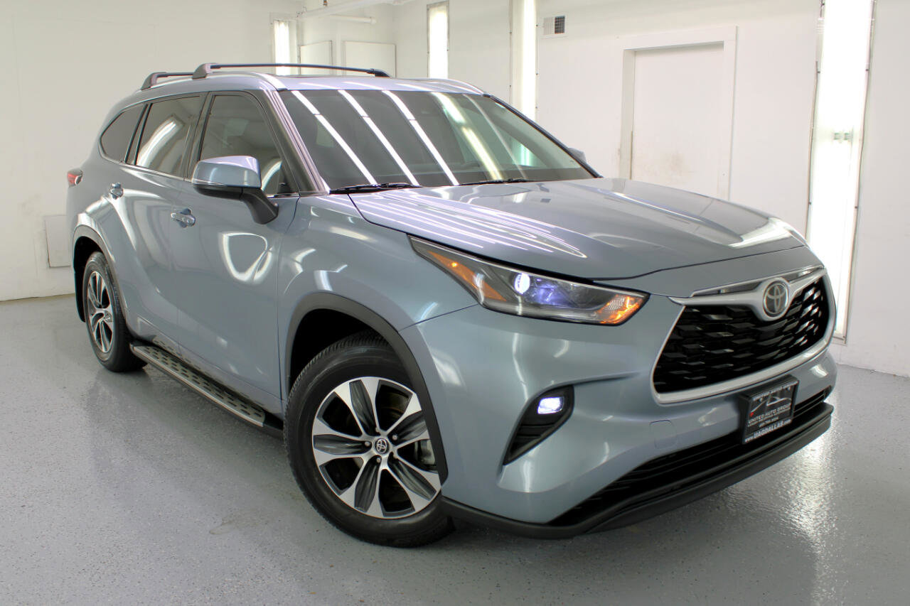 Used 2021 Toyota Highlander XLE image 29