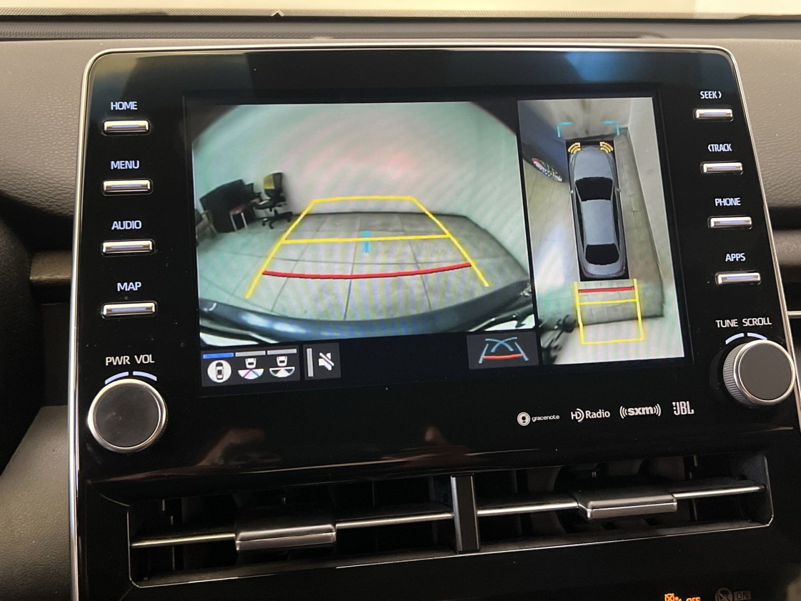 Used 2021 Toyota Avalon Limited w/ Advanced Safety Package FWD image 18