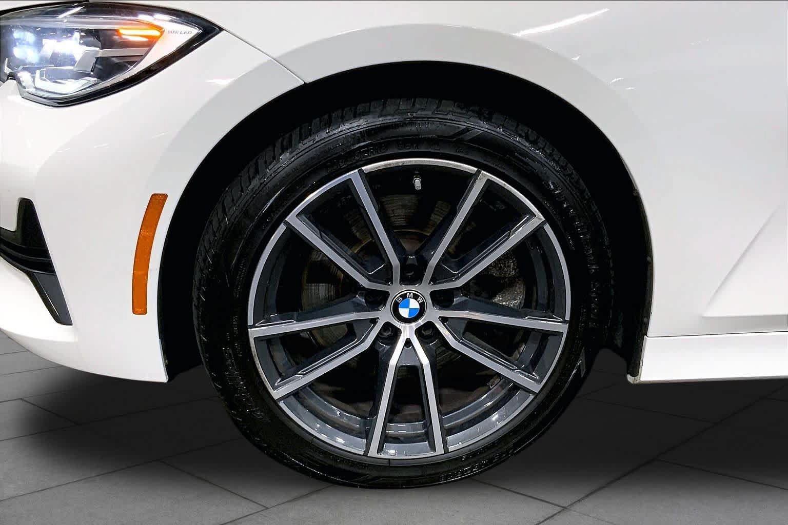 Used 2020 BMW 330i xDrive Sedan w/ Convenience Package AWD/4WD image 11