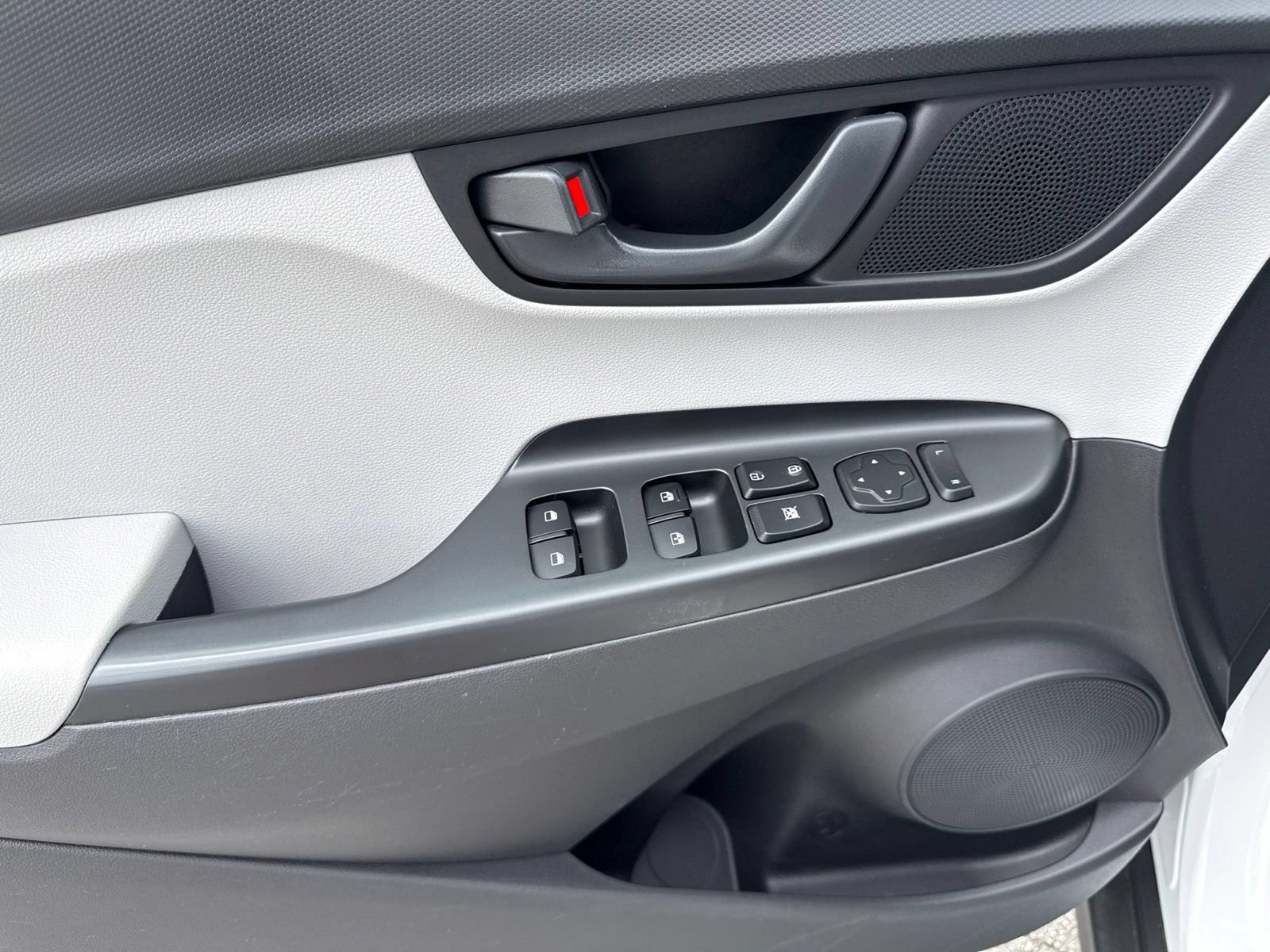 Certified 2023 Hyundai Kona SEL FWD image 18