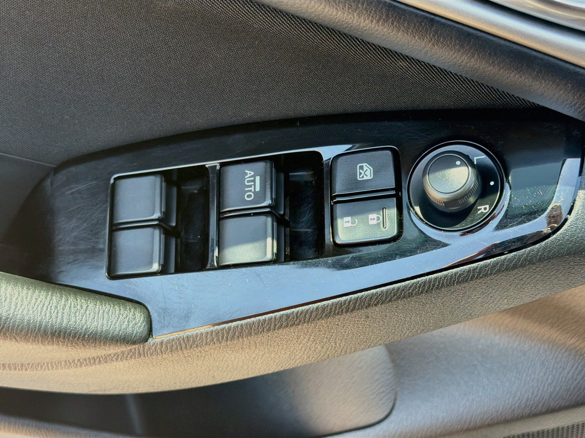 Used 2018 MAZDA MAZDA3 Sport FWD image 15