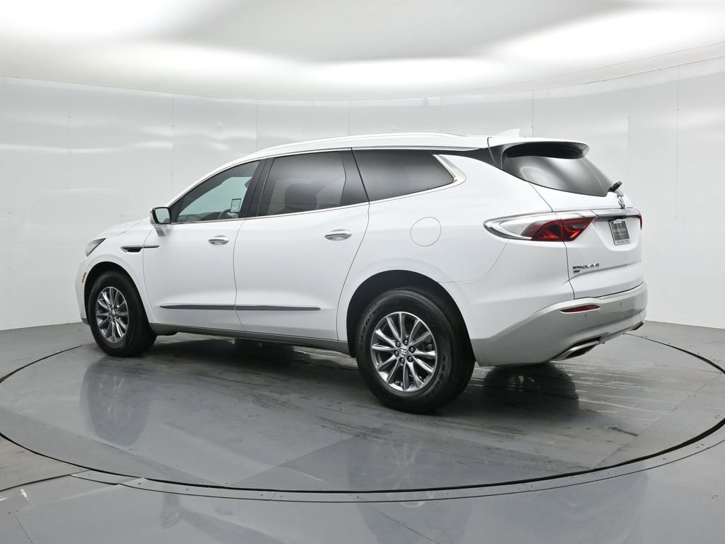 Used 2024 Buick Enclave Premium image 7