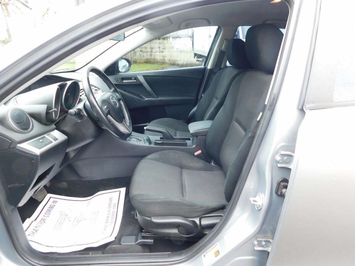 Used 2013 MAZDA MAZDA3 i Touring image 6