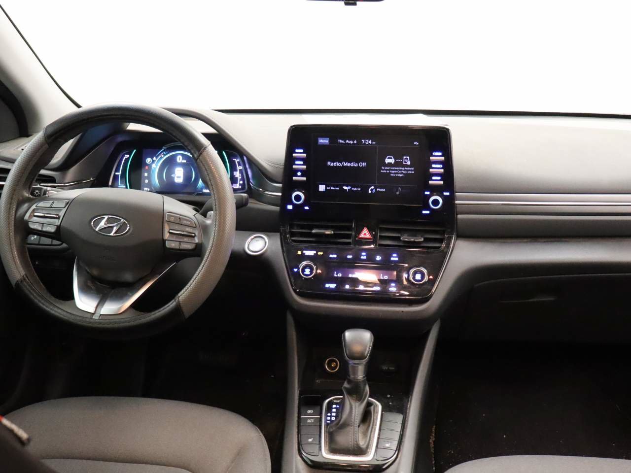 Used 2022 Hyundai Ioniq SE FWD image 6