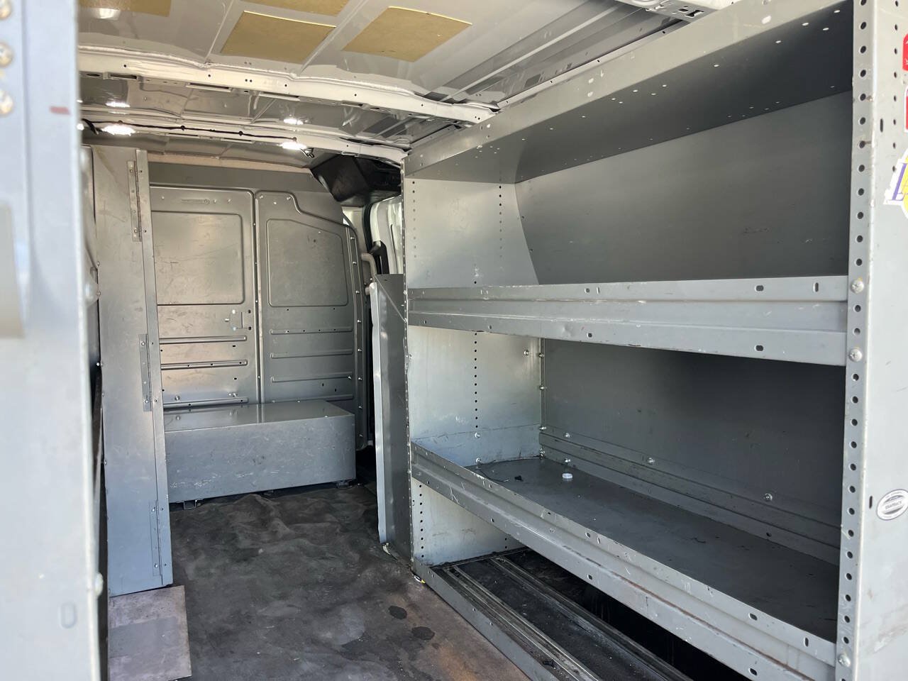 Used 2018 Ford Transit 250 148 Low Roof RWD image 24