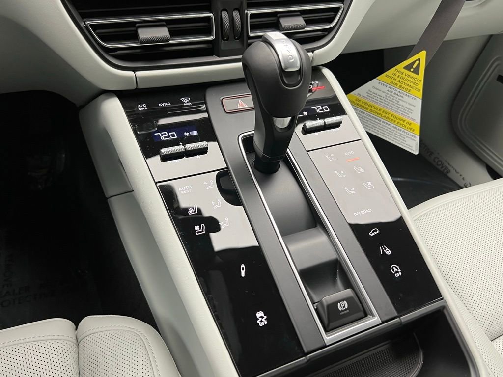 New 2026 Porsche Macan image 11