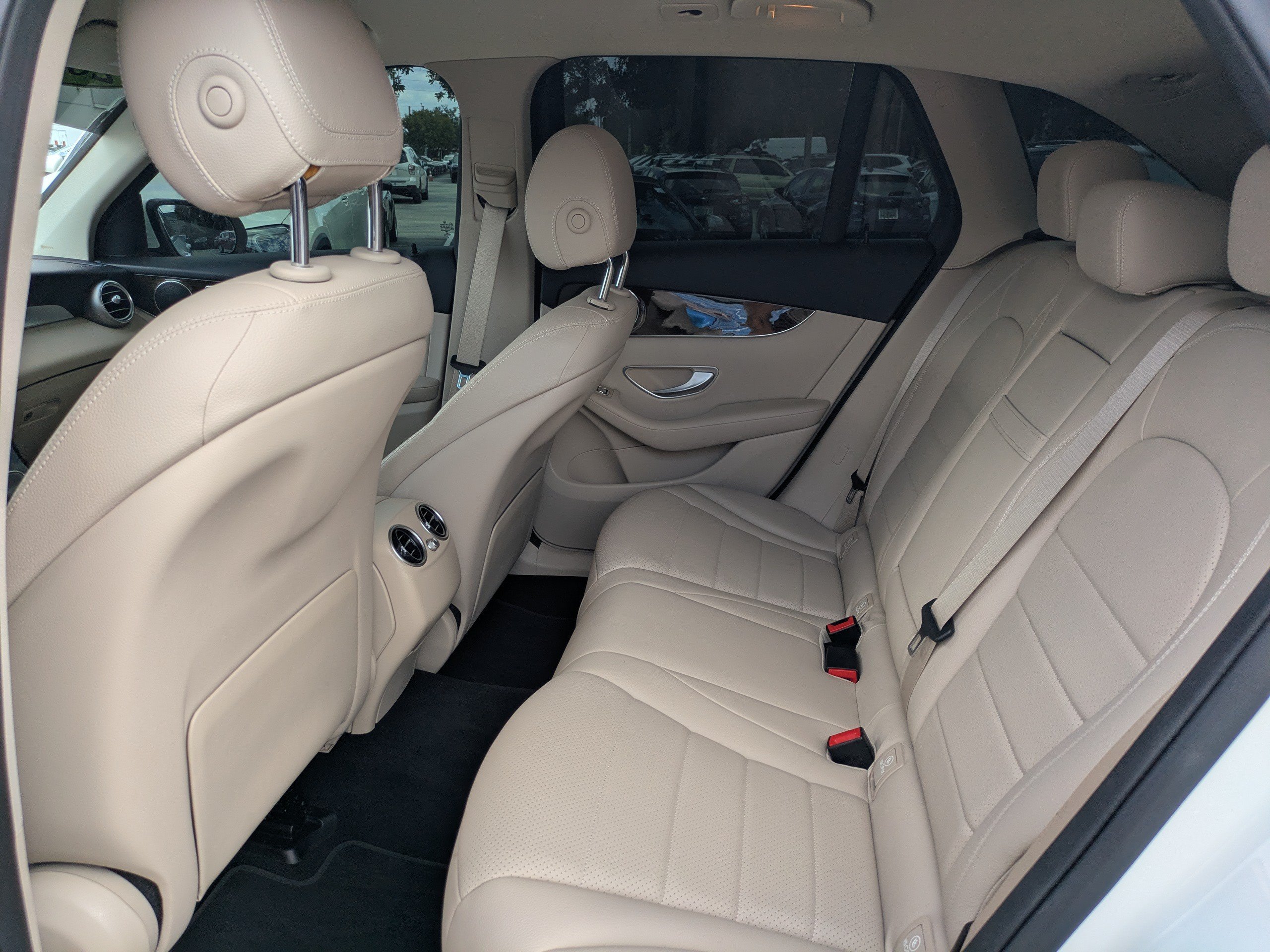 Used 2022 Mercedes-Benz GLC 300 image 13