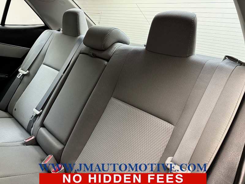 Used 2015 Toyota Corolla LE image 15