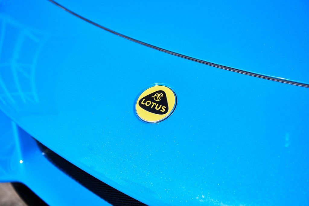 Used 2025 Lotus Emira RWD image 6