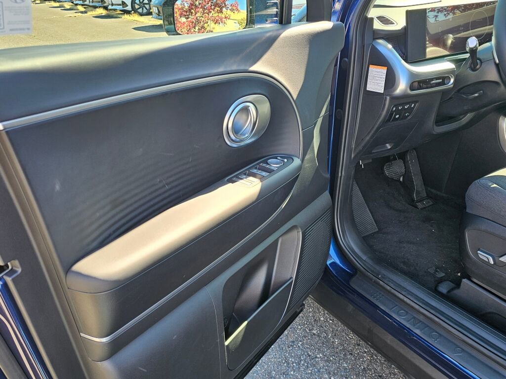 New 2026 Hyundai Ioniq 9 S image 17