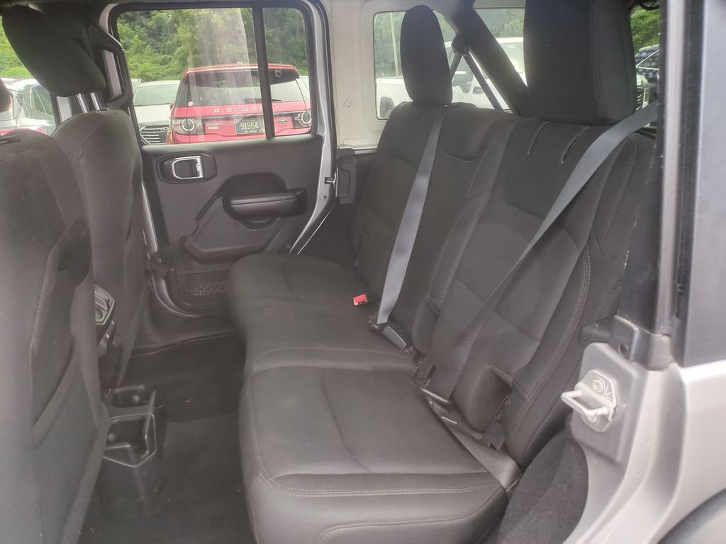 Used 2019 Jeep Wrangler Unlimited Sport S AWD/4WD image 14