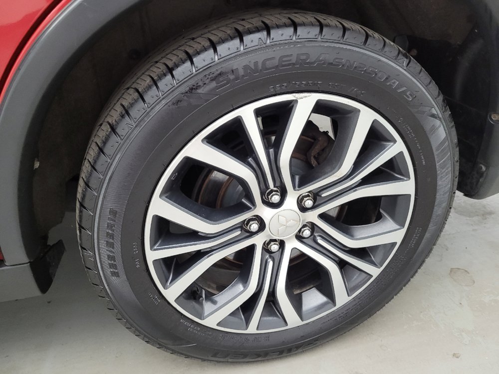 Used 2018 Mitsubishi Outlander SE FWD image 31