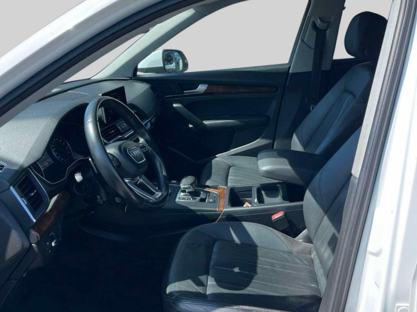 Used 2018 Audi Q5 2.0T Premium w/ Convenience Package AWD/4WD image 2