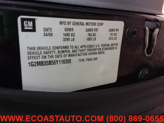 Used 2006 Pontiac Solstice Convertible w/ Premium Package RWD image 14
