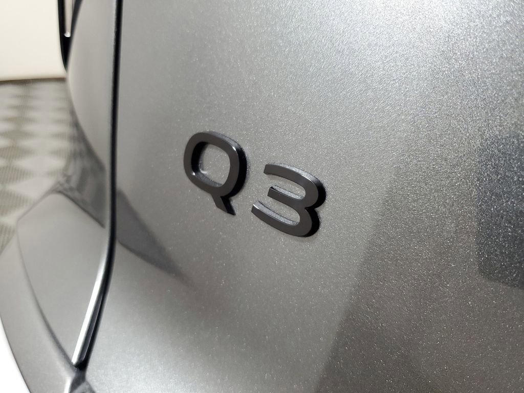 New 2026 Audi Q3 quattro 2.0T image 8