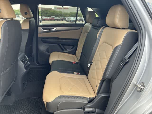 Used 2026 Volkswagen Atlas Cross Sport SE FWD image 19