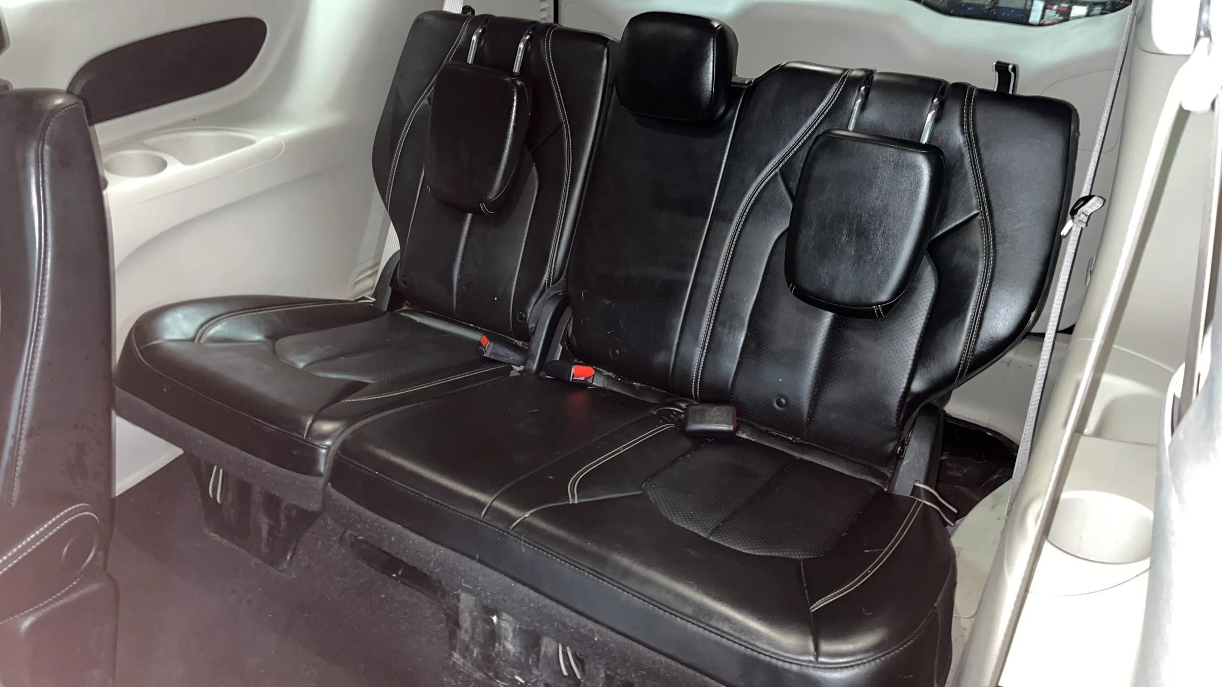Used 2020 Chrysler Voyager Lxi FWD image 7