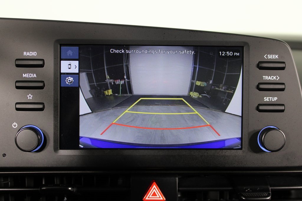 Certified 2025 Hyundai Elantra Sport image 24