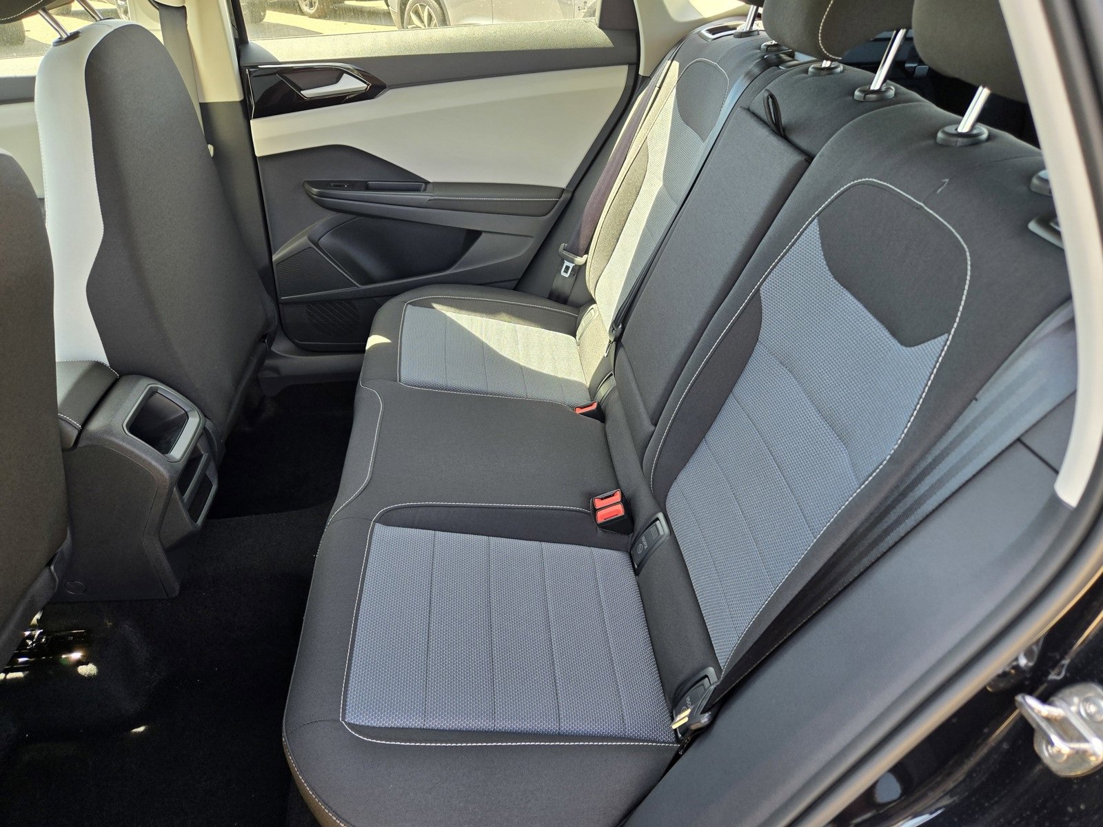 New 2025 Volkswagen Taos S image 7