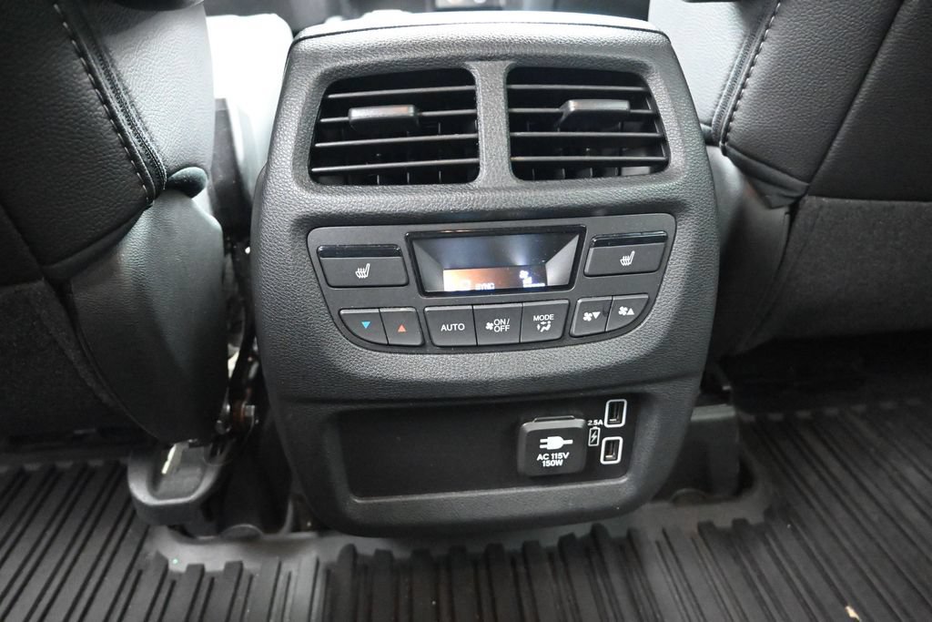 Used 2023 Honda Passport Elite image 18