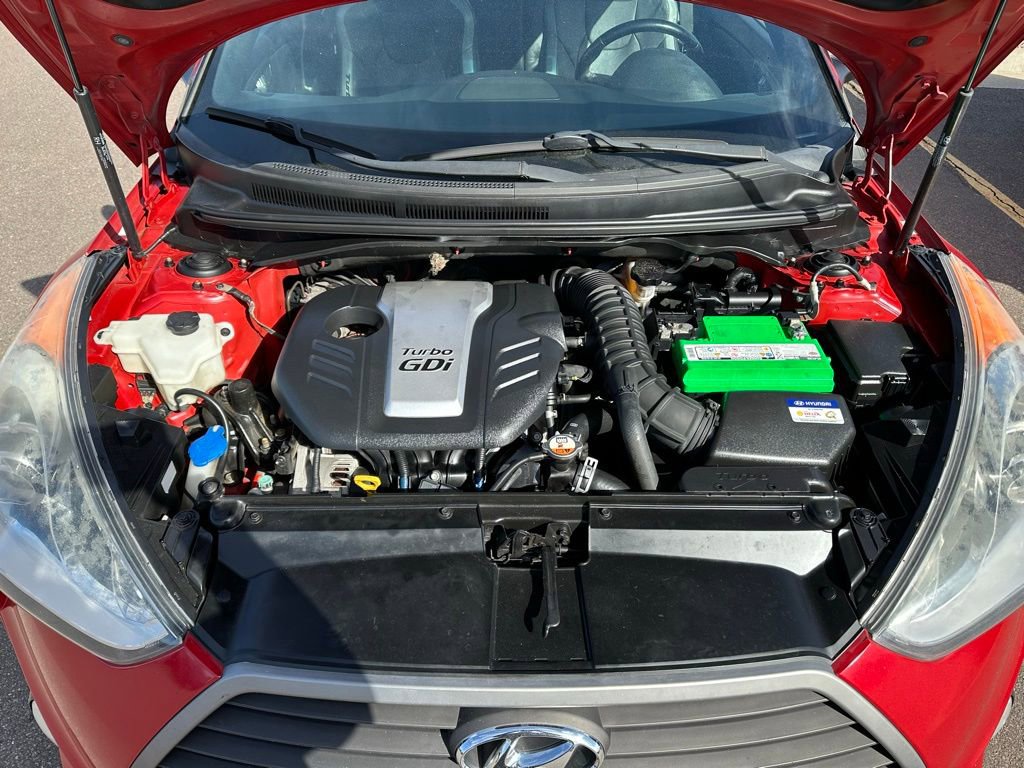 Used 2016 Hyundai Veloster Turbo FWD image 6