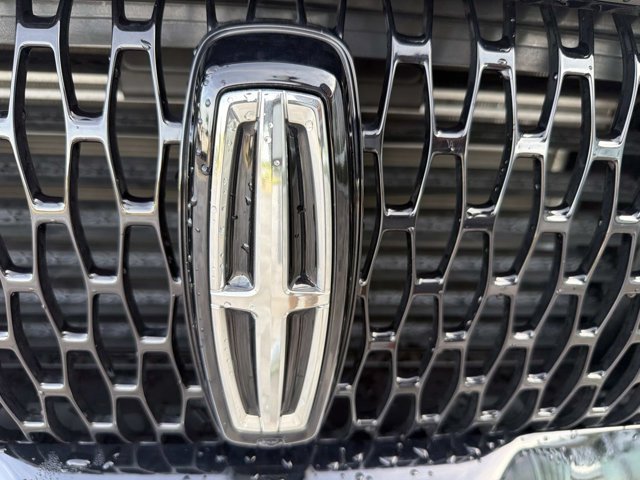 Certified 2023 Lincoln Aviator Reserve w/ Equipment Group 201A RWD image 8