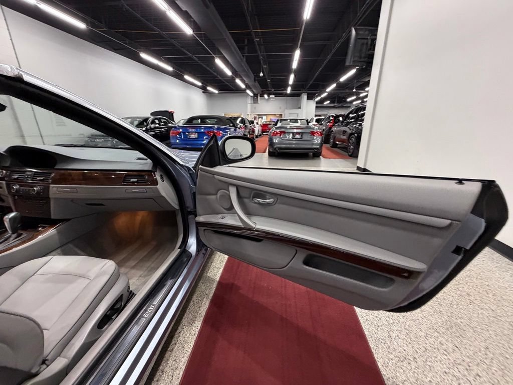 Used 2011 BMW 328i Convertible RWD image 29