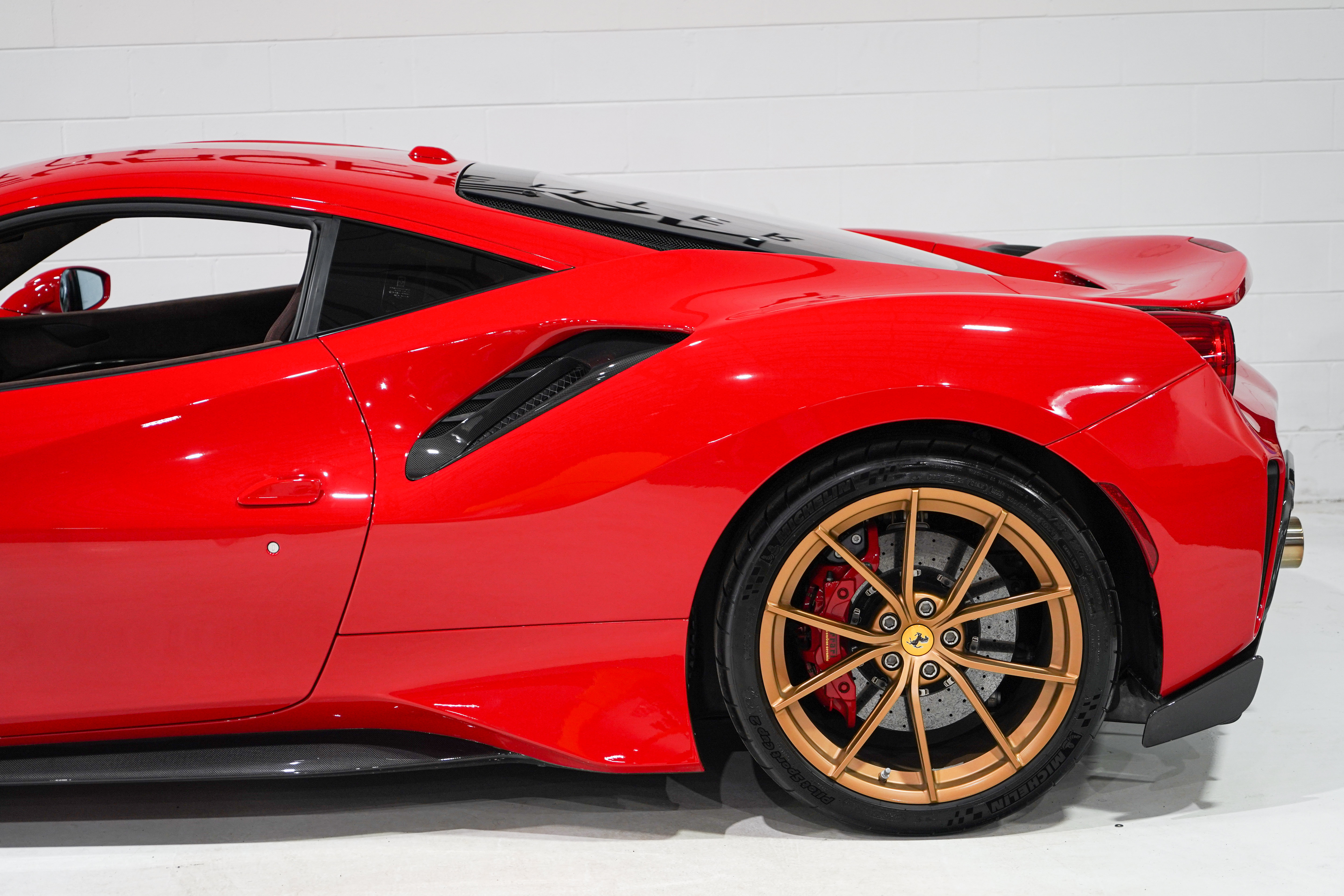 Used 2020 Ferrari 488 Pista Coupe RWD image 34