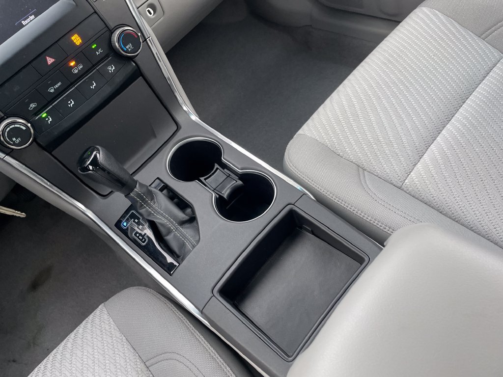 Used 2016 Toyota Camry LE FWD image 19