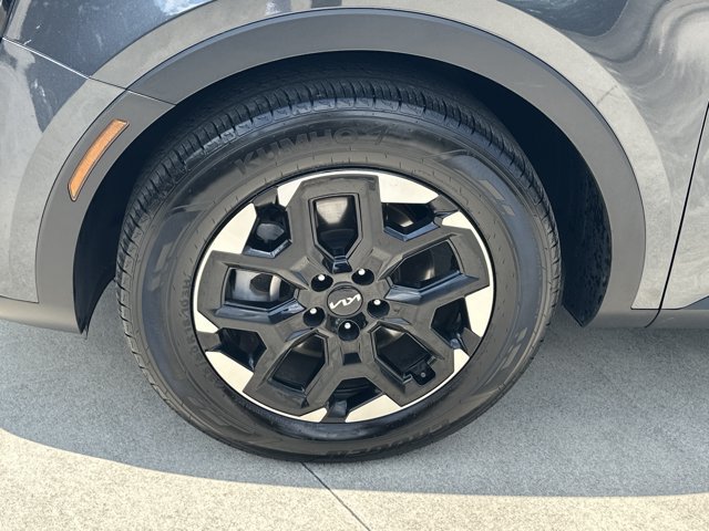 Certified 2024 Kia Sorento S w/ Panoramic Sunroof Package FWD image 12