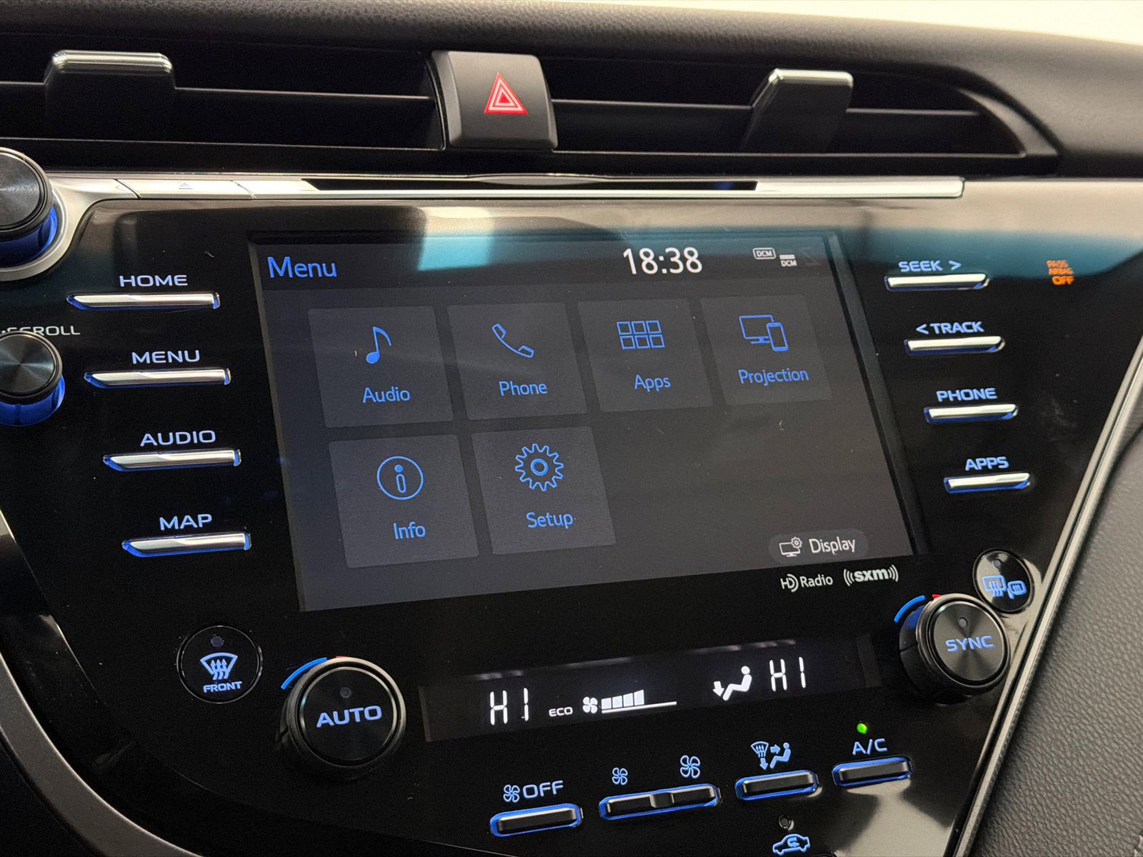 Used 2020 Toyota Camry XSE image 22